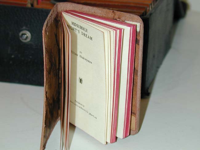 Complete Works of William Shakespeare in 22 Miniature Leather Bound Volumes Circa 1900 — image 3