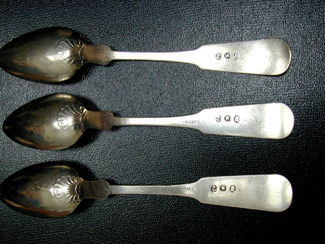 Three RARE American Coin Silver Teaspoons With Flower Basket Ends and Shell Back Bowls Circa 1820. — image 3