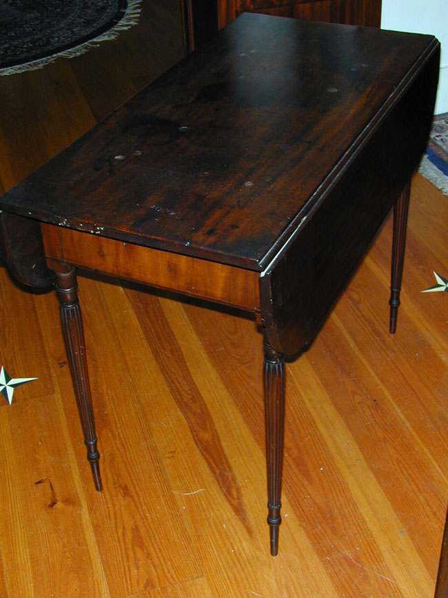 Antique Federal Period Mahogany Pembroke Table Circa 1810 — image 5