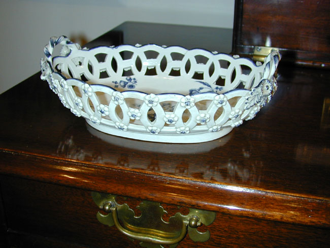 An 18th Century English First Period Worcester Porcelain 'Chestnut' Basket Circa 1765 — image 2