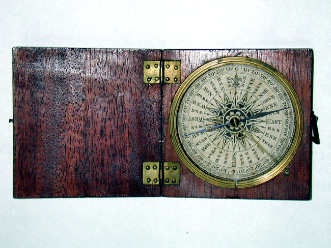 A Fine late 18th/Early 19th Century English Pocket Compass