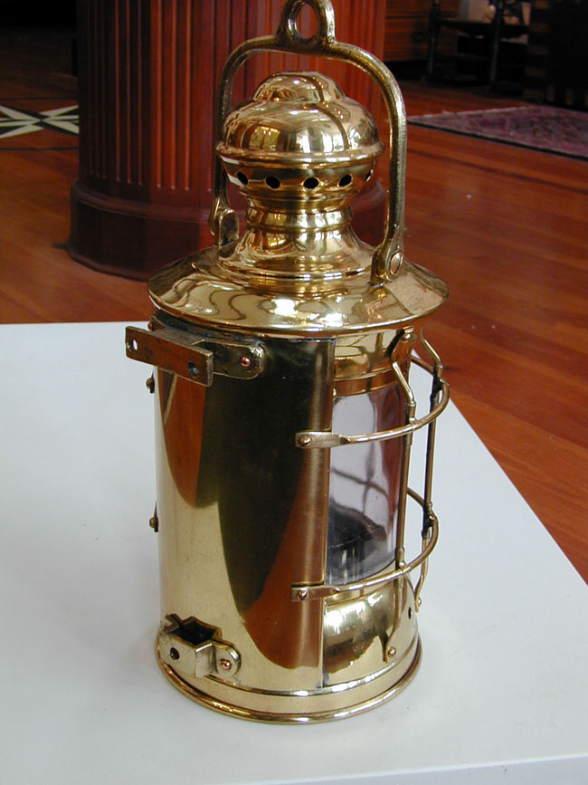 Antique Ship's Passageway or bulkhead 270 degree Lamp. — image 3