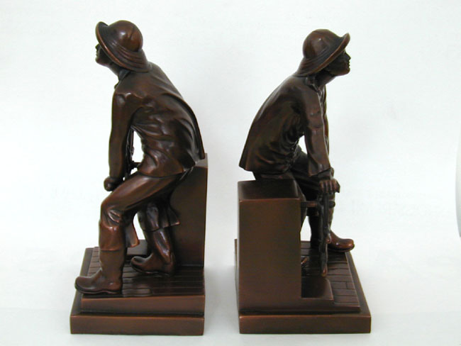 Fine Pair of Antique Gloucester Fishermen Bookends — image 2