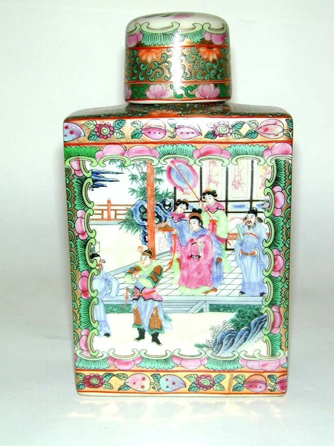 A 20th century Chinese Export Porcelain "Famille Rose" Pattern Tea Jar.