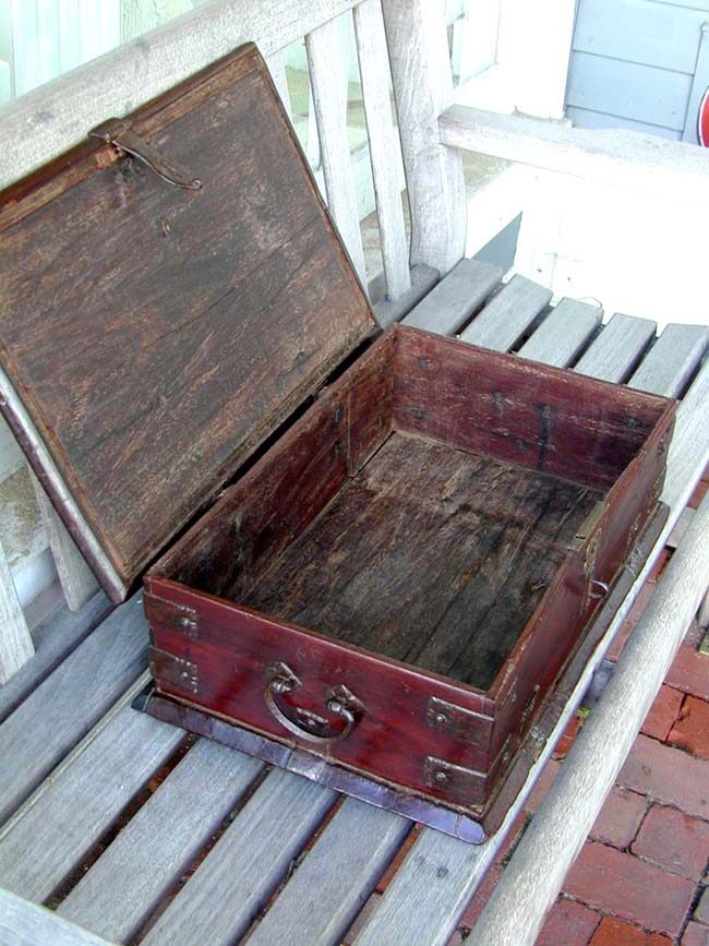 Early 18th Century English Iron Mounted Walnut Bible Box — image 2