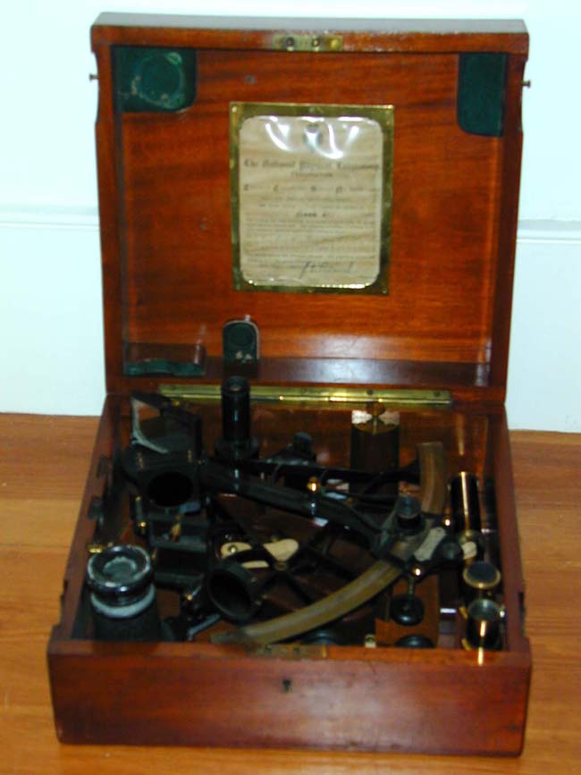 Fine Cased Mariner's Sextant circa 1928 — image 4