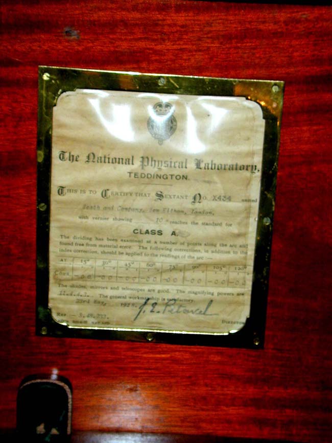Fine Cased Mariner's Sextant circa 1928 — image 6