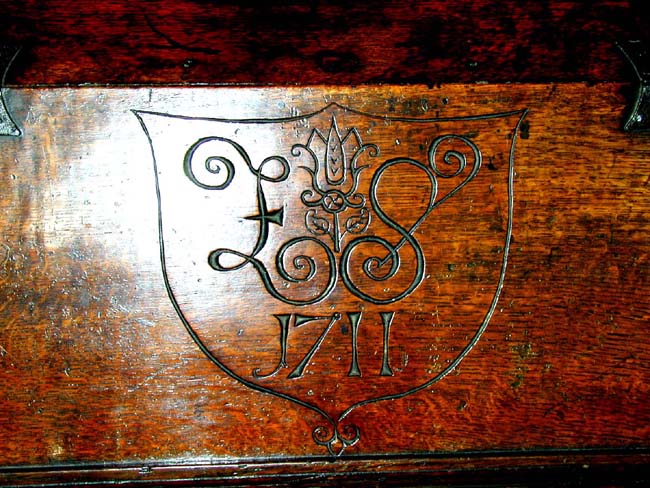 A Fine Late 17th Century English Oak Bible or Desk Box With Initials 'ES' and Dated 1711 — image 2
