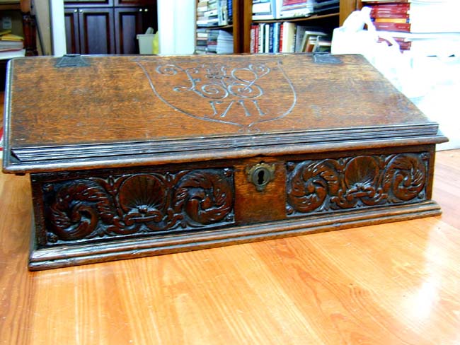 A Fine Late 17th Century English Oak Bible or Desk Box With Initials 'ES' and Dated 1711 — image 3