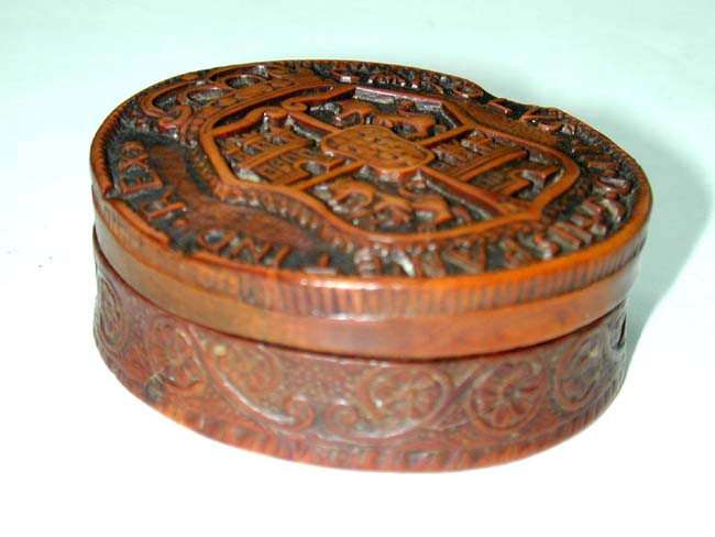 Fine And Rare 18th Century Spanish Carved Boxwood Tobacco Box Circa 1765 — image 4
