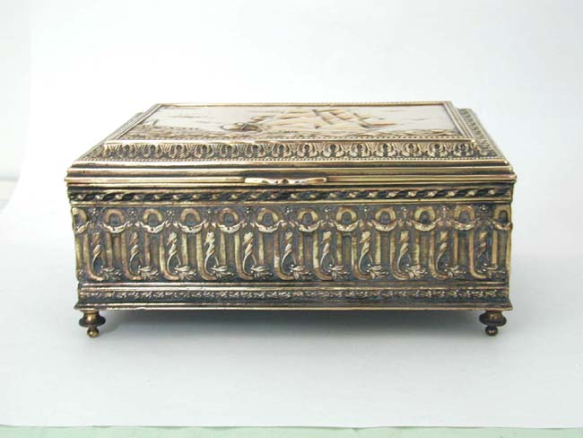 Antique Brass Humidor Box circa 1900 — image 2