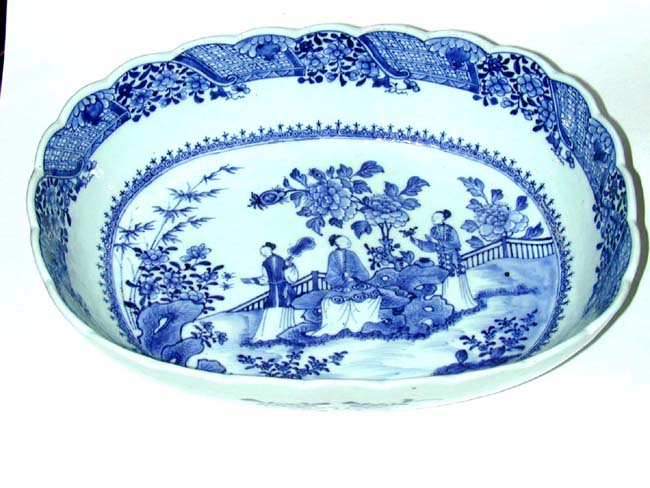 A Fine and Rare Chinese Export Porcelain Wavy Edge Serving Dish Circa 1770