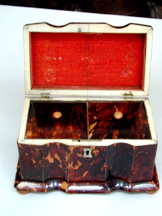 An English Regency Period Tortoiseshell and Ivory Tea Caddy circa 1810. — image 2