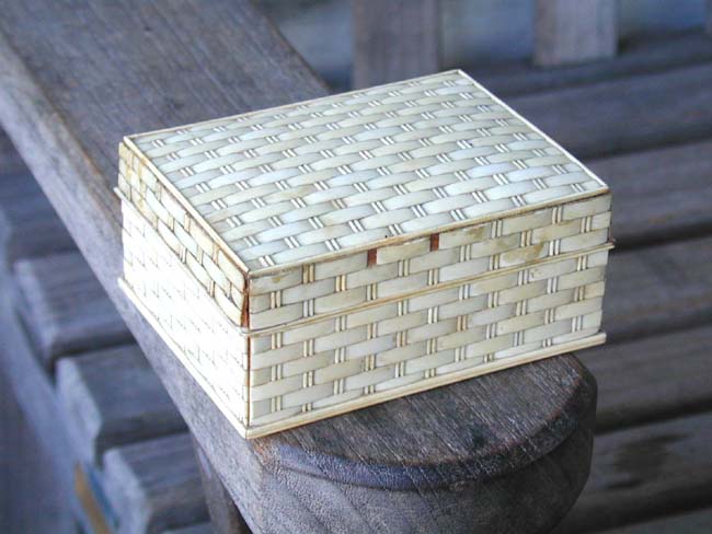A 19th century Woven Ivory Box with Rosewood Interior — image 3