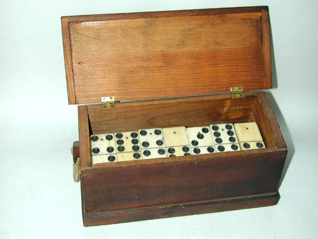 A Fine Set of 19th century Bone and Ebony Dominoes housed in a Miniature Seamen's Chest — image 3