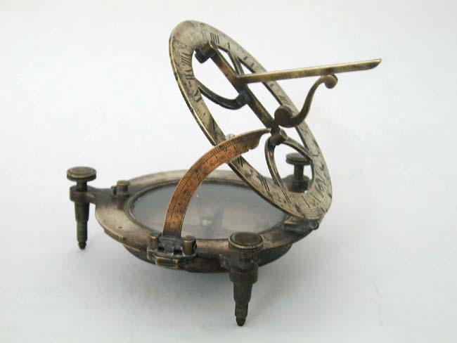 An Early 19th century English Brass Combination Compass and Sundial Signed 'William Gilbert & Sons, London.' — image 2