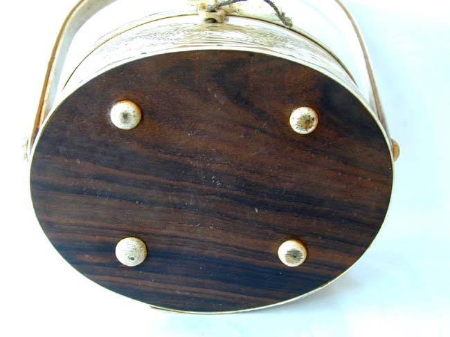 A Fantastic Scrimshawed Whalebone and Whale Ivory Oval Lidded Ladies "Ditty Box" Purse Circa 1950 — image 5