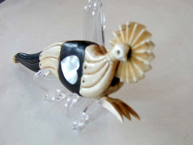 A Late 19th Century Sailor-Made Whalebone and Ebony Pie Crimper with Inlaid Abalone Hearts circa 1880 — image 3