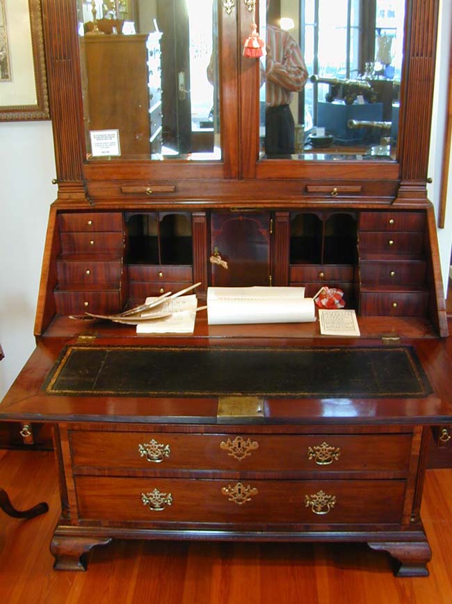 An Architecturally Important Georgian Mahogany Bureau Bookcase Circa 1750 — image 3